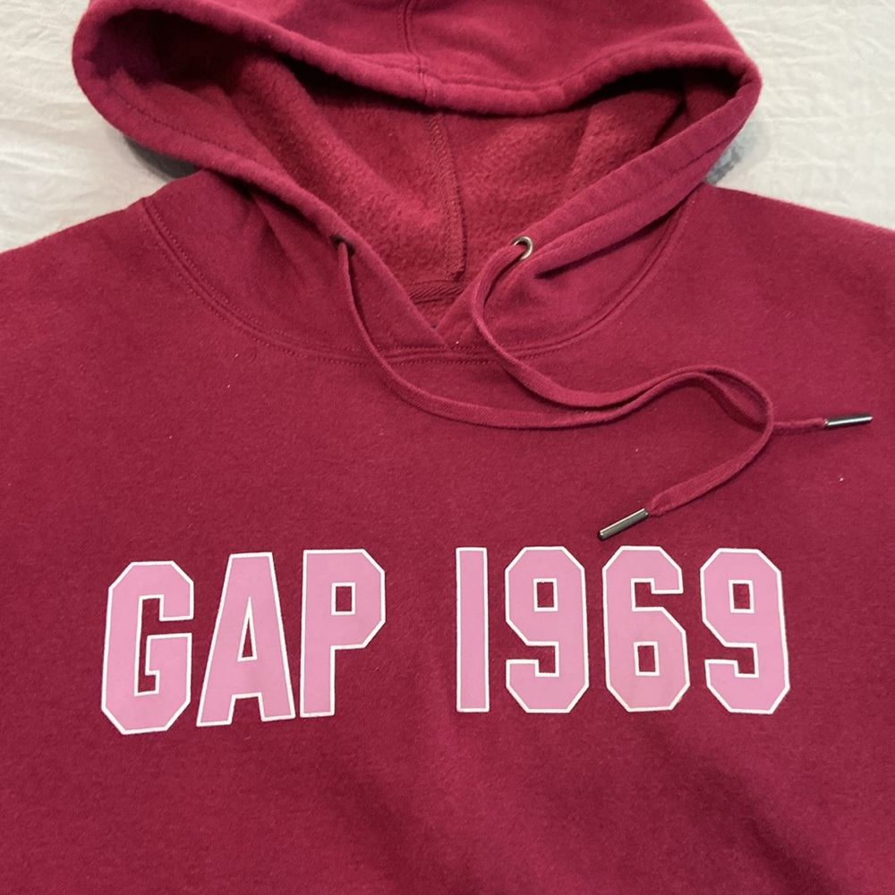 Gap Raspberry Hoodie - Picture 2 of 9